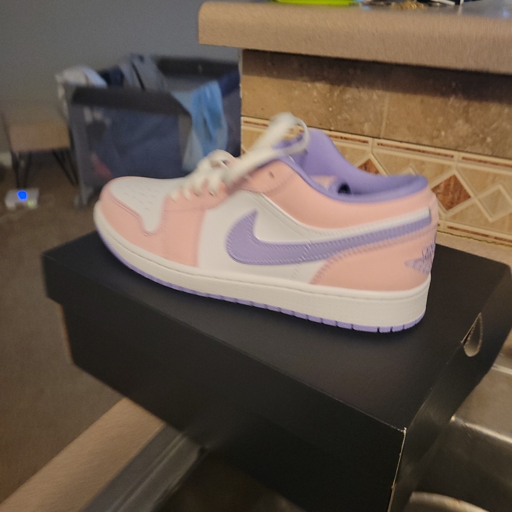 Jordan low